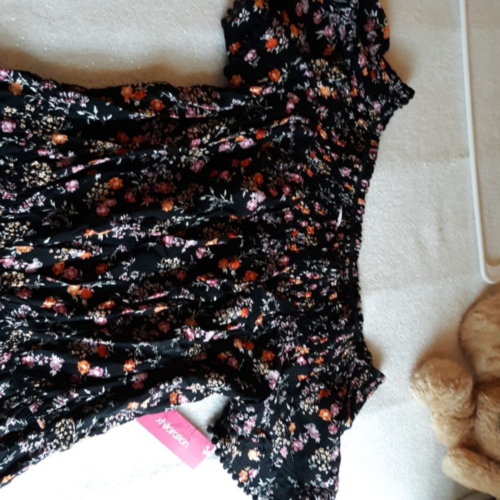 Romper - Picture 3 of 4